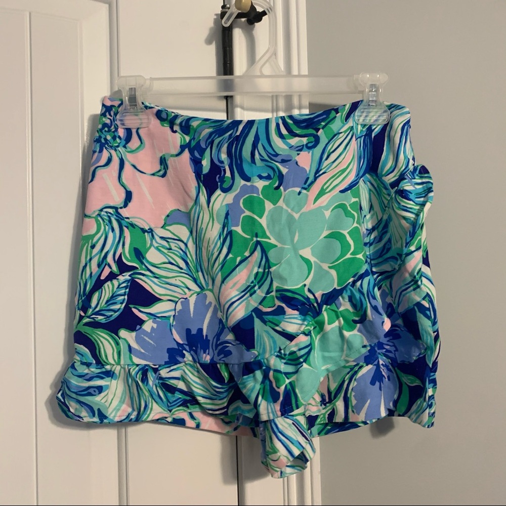 Lilly Pulitzer skort size 4 - printed